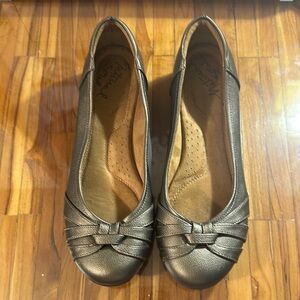 Naturalizer Women's Gold Metallic Ballet Flats